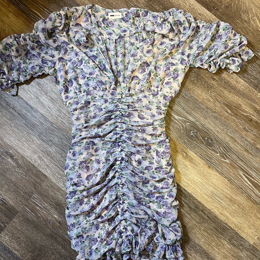 Fashion Nova vintage dress size 6/M never worn before